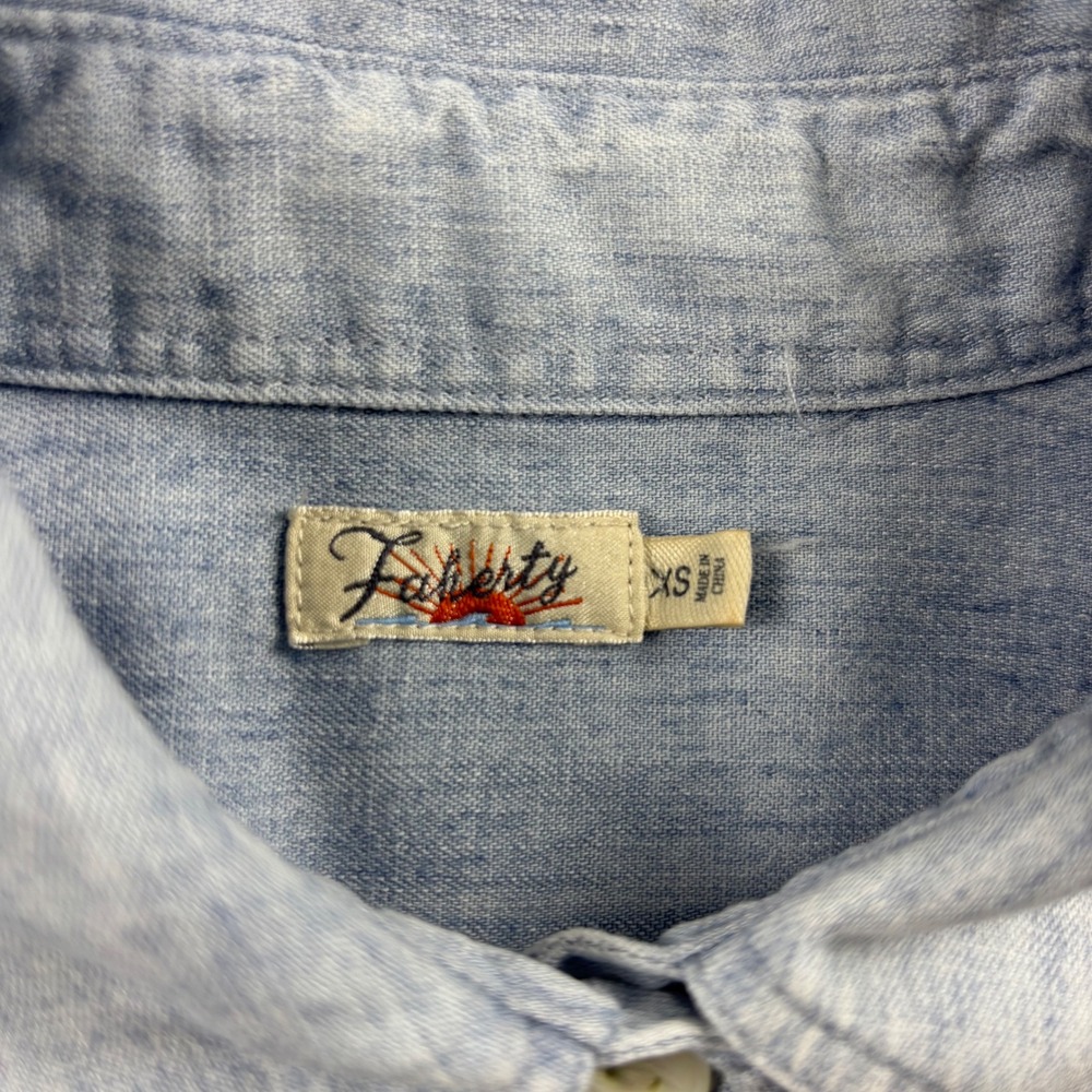Faherty Brand Light Indigo Tencel Linen Button Down Shirt Womens XS Long Sleeve - Picture 3 of 8